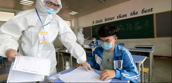 Comenzó el "gaokao", el examen estudiantil más difícil del mundo