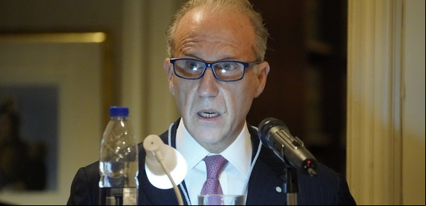 Carlos Rosenkrantz ingresó a la Academia Nacional de Ciencias Morales y Políticas