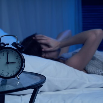 Por qué padecer insomnio puede hacer enfermar 
al corazón