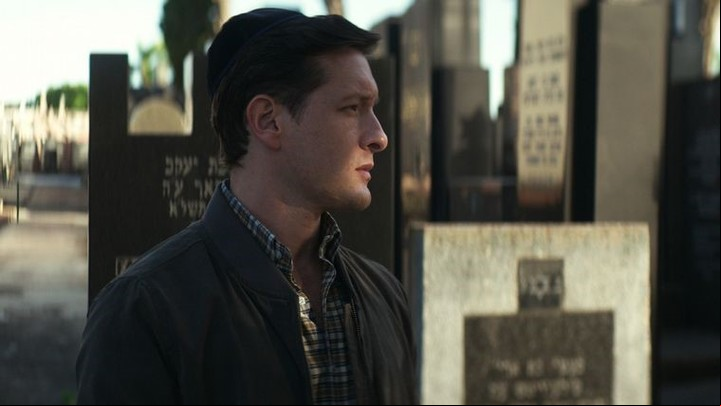 Gustavo Bassani, el protagonista de "Iosi el espia arrepentido", que va por su segunda temporada. Foto: Amazon Prime.