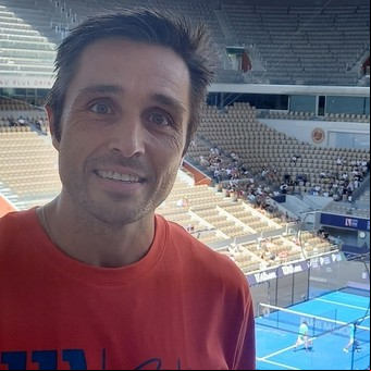 Fernando Belasteguin, la leyenda del pádel que llegó a Roland Garros y conmueve al hablar del desarraigo: "No es fácil vivir afuera"