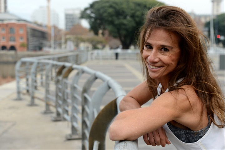 "La psicología me sirve para que los alumnos se focalicen en lo que están haciendo", dice Jackie. Foto Luciano Thieberger.