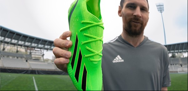 Los particulares botines de Rick y Morty que usarán Messi, Larroquette y Salah