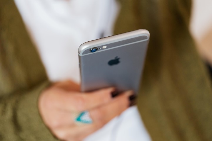 La batería de un iPhone dura entre cinco y seis años. Foto: Pexels.