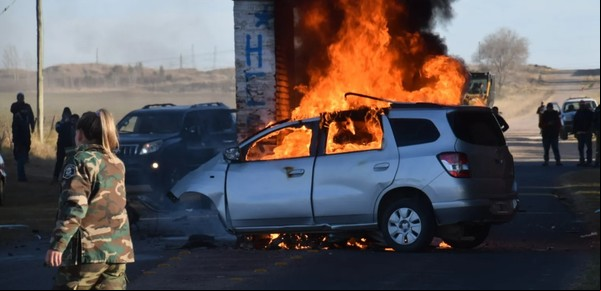 Un hombre y su hija murieron en un violento choque en Olavarría: él la había amenazado con matarla y suicidarse