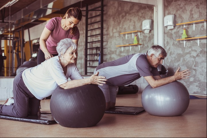 El método pilates también usa pelotas grandes. Foto Shutterstock / Archivo.