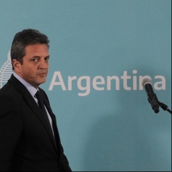 Después de la espuma, Sergio Massa enfrenta sus límites políticos y la crisis económica