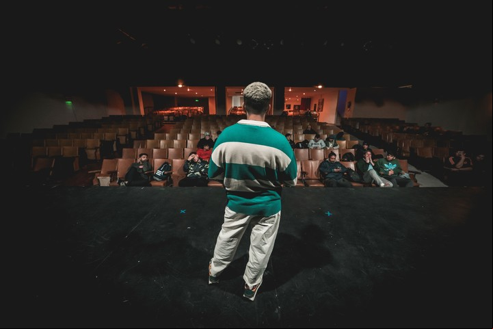 El taller lo dicta Mecha y, cuando no puede por compromisos con eventos o competencias, retoma su rol un suplente de confianza. Foto: Alejandro Bar
