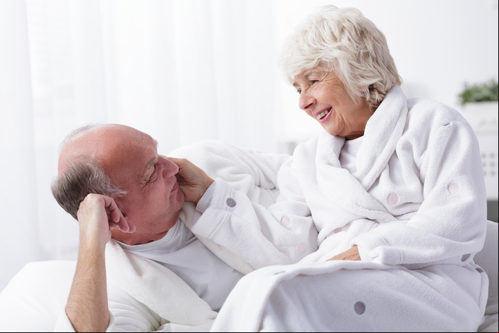 La sexualidad no tiene que ver con una erección plena, coito y orgasmos múltiples. Foto ilustración Shutterstock.