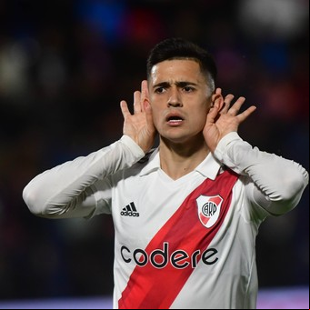 El golazo del pibe Solari para River ante Tigre: definición  y la efusiva reacción de Gallardo