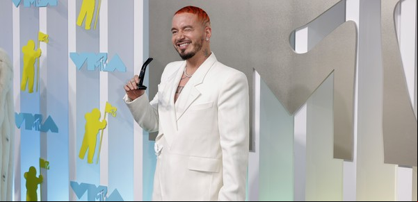 Así son las nuevas zapatillas de J Balvin, ¿las comprarías por este precio?