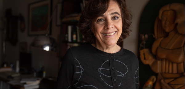 Ana María Shua: "Uno es testigo de su propia vida pero esa es una construcción fantasiosa"