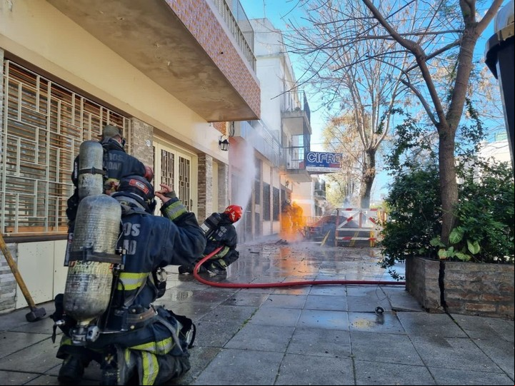 Comienzo en incendio en Villa Pueyrredón por un escape de gas