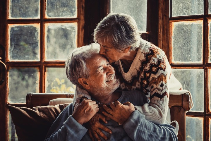 “Es muy importante el fenómeno de la nueva longevidad que está ocurriendo”, dijo Bernardini. Foto ilustración Shutterstock.
