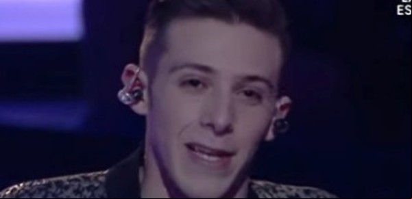 El mal momento de Papetti en La Voz Argentina: se olvidó la letra y cayó anímicamente