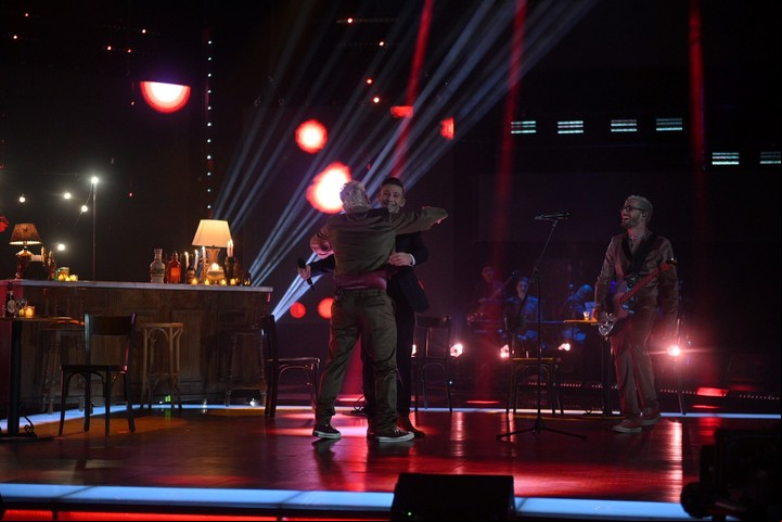 Iván Papetti, feliz tras cantar con Mau y Ricky.