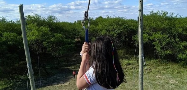 Se conoció el informe preliminar de la autopsia de la niña que murió al caer de una tirolesa en un camping de Santiago del Estero