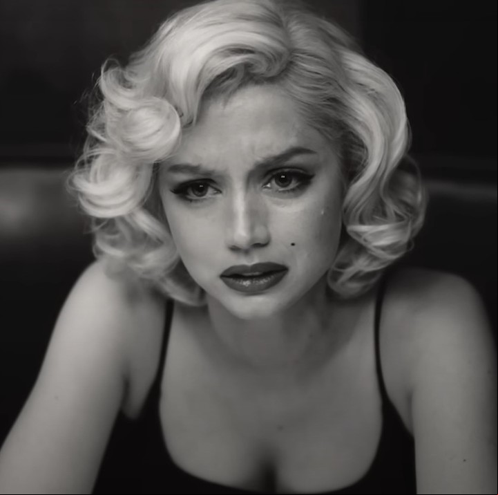 A "Blonde", que tuvo su premiere mundial en la Mostra de Venecia, le falta profundidad... y le sobran muchos de sus 166 minutos.
