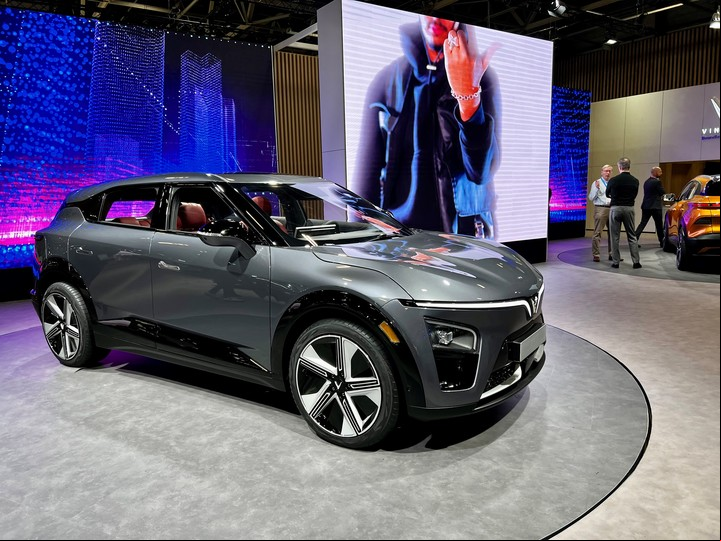 VinFast VF7, un SUV eléctrico vietnamita que sorprende por su calidad.