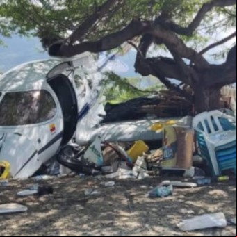 Un niño estaba en la playa y murió atropellado por una avioneta