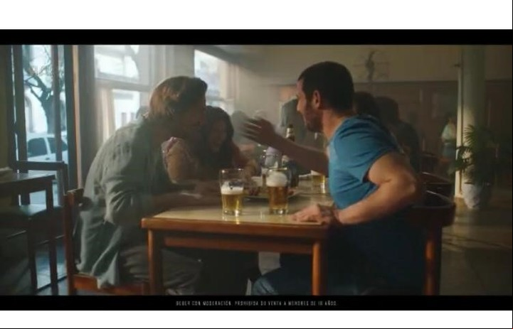 Aviso "Coincidencias", de Quilmes, con música de Charly García y Pedro Aznar.