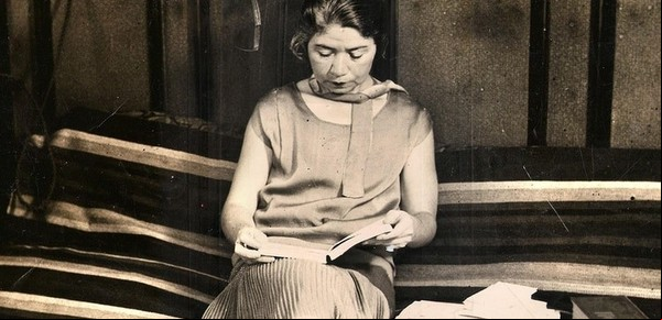 Alfonsina Storni: el poema que le costó el trabajo y el nacimiento del periodismo femenino