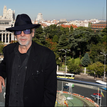 Tim Burton dijo que Disney es un "circo horrible", pegó un portazo y se fue a Netflix