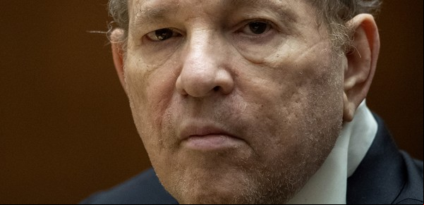 "Mire a mi cliente: no es Brad Pitt o George Clooney": el polémico argumento del abogado de Harvey Weinstein para justificar sus ataques sexuales