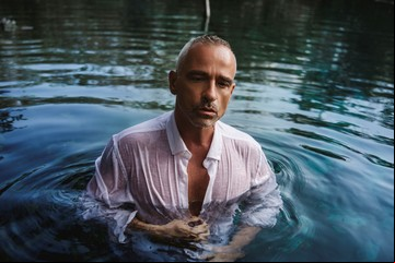Eros Ramazzotti ite que le cuesta relajarse en los shows y recuerda su famoso dúo con Tina Turner
