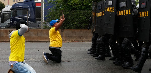 Elecciones en Brasil: "Se acabó, es hora de mirar hacia adelante", dice Bolsonaro a la Corte