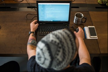 Trabajos tech en Argentina: cuál es el sueldo promedio y qué puestos se pagan mejor