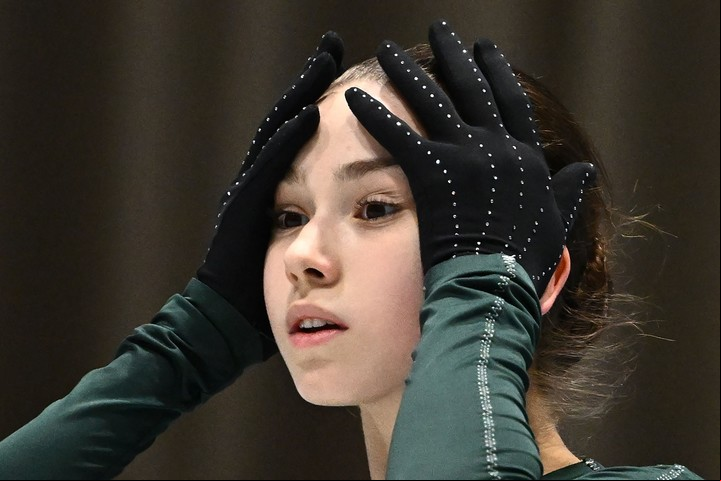 Kamila Valieva puede enfrentar cuatro años de sanción por dopaje.
Foto AFP
