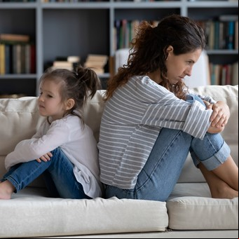 "Síndrome de mala madre": por qué aún hoy lo sufre la mayoría de las mujeres
