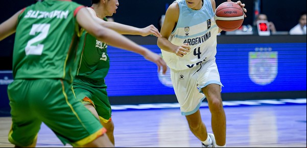 De Luifa a Tomás: 27 años después, otro Scola empezó su camino en la Selección Argentina de básquet