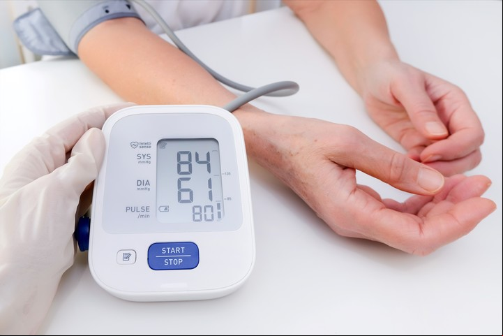 La hipertensión arterial requiere de un tratamiento médico Foto Shutterstock.