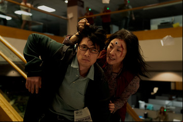 La película protagonizada por Michelle Yeoh y Jamie Lee Curtis que dura 2 horas y es furor