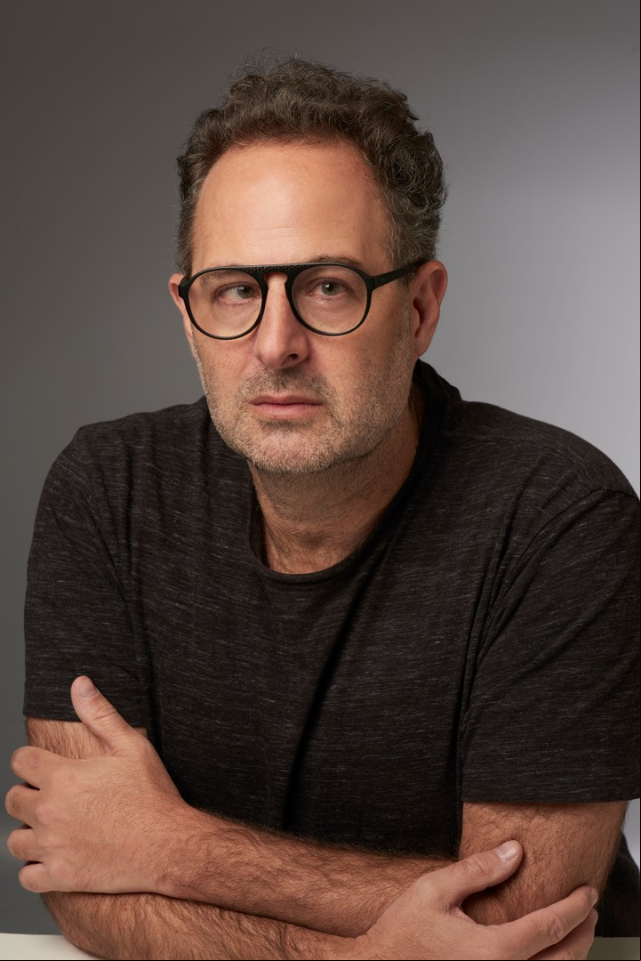 Dubcovsky tiene 55 años y más de medio centener de filmes producidos. Foto: Alejandra López.