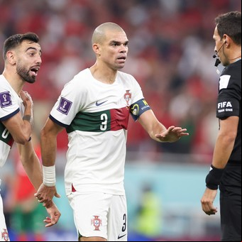Pepe, polémico tras la eliminación de Portugal: "No nos pueden poner un árbitro argentino tras las quejas de Messi, ya le pueden dar el título a ellos"