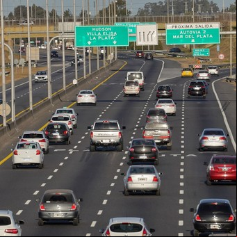 Vacaciones 2023: cuánto cuesta preparar el auto para la ruta y qué se debe chequear