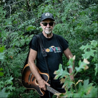 La espera terminó: León Gieco por fin sacó su primer álbum en 11 años, con invitados como Roger Waters