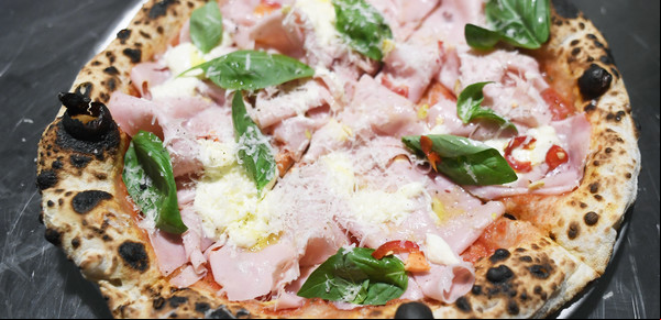 Dos pizzerías argentinas, elegidas entre las mejores del mundo en un ranking italiano