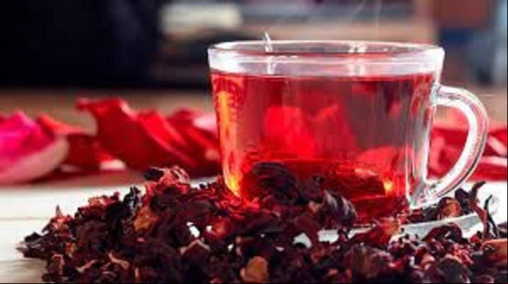 Agua de Jamaica o té de hibisco o hibiscus.