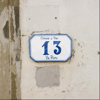 El poderoso significado del número 13 en la astrología