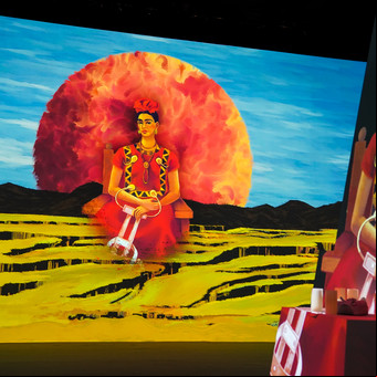Viaje inmersivo al universo íntimo de Frida Kahlo