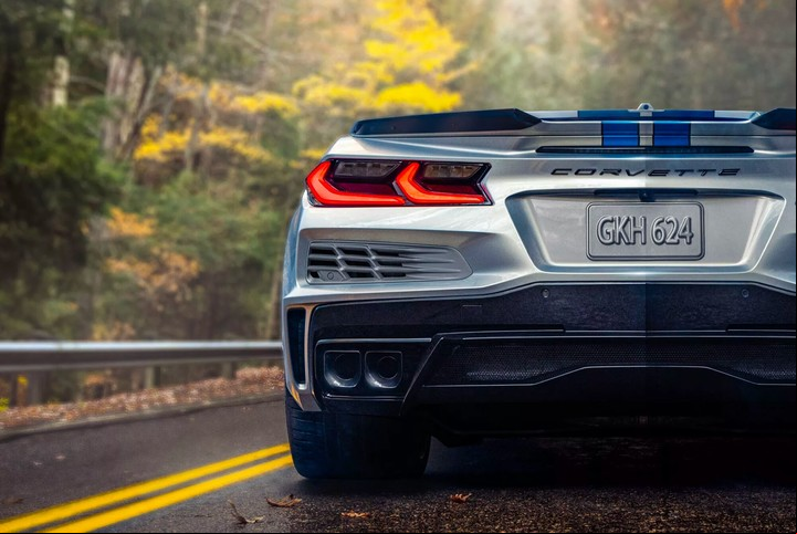 Chevrolet Corvette E-Ray.