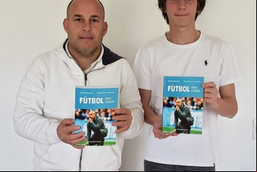 Padre e hijo, dos rugbiers de San Isidro escribieron un libro de fútbol inspirado en Pep Guardiola y las estadísticas