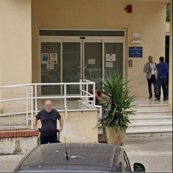 Una clínica rechazó el ingreso de un paciente por ser analfabeto