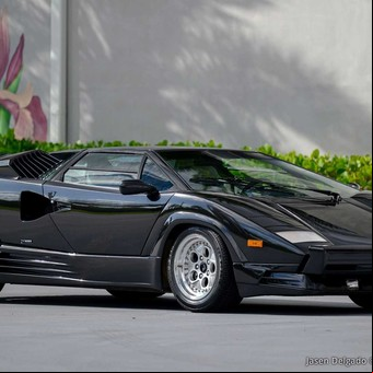 Treinta años y sólo 250 kilómetros recorridos: venden un Lamborghini único con sello argentino