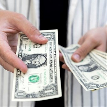 Cuál es el mágico ritual para atraer dólares y mejorar las finanzas