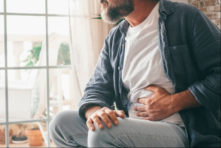 La shigelosis se manifiesta con dolor abdominal y vómitos, aunque el sello característico es la diarrea con sangre. Foto Shutterstock.